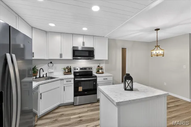 $160,000 | 1400 Heritage Landing, Unit 203, St. Charles, MO 63303