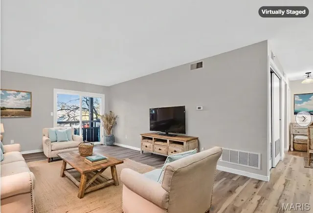 $160,000 | 1400 Heritage Landing, Unit 203, St. Charles, MO 63303