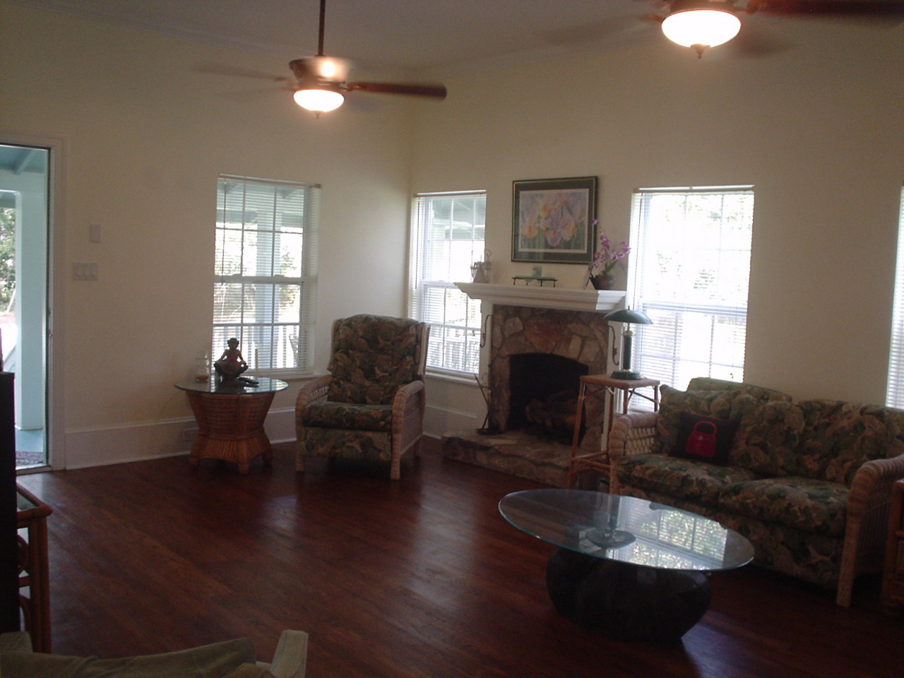 932 Wilson Road Starke, FL 32091 - Photo 7 of 13 LIVING ROOM FIREPLACE