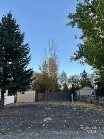 $105,000 | 514 North Sawyer Street, Cascade, ID 83611