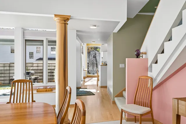 $950,000 | 555 Montcalm Place, St. Paul, MN 55116