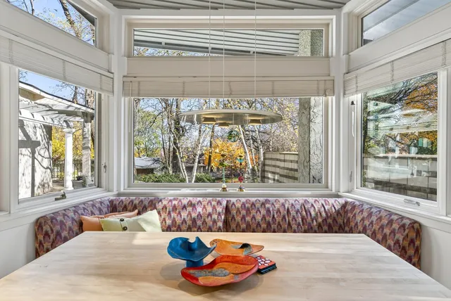 $950,000 | 555 Montcalm Place, St. Paul, MN 55116