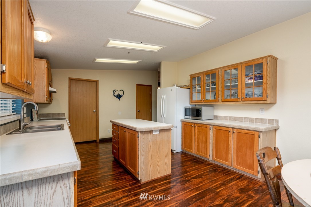 324 West Henni Road Oak Harbor, WA 98277 - Photo 16 of 34 Gallery Image 16
