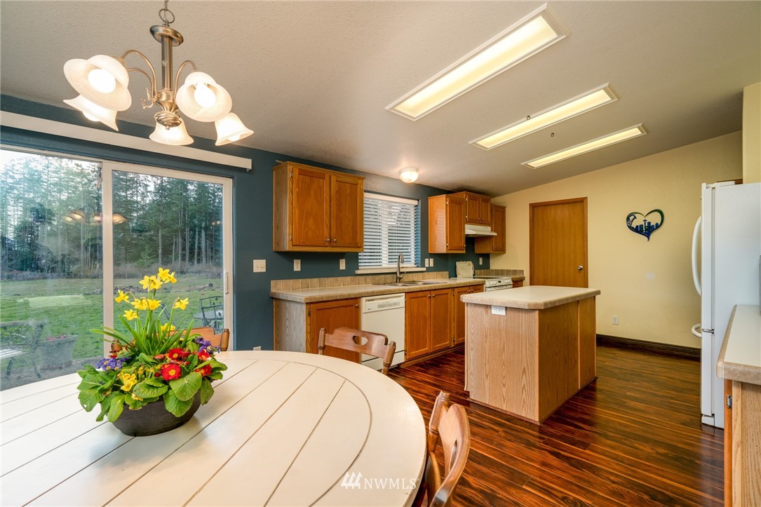 324 West Henni Road Oak Harbor, WA 98277 - Photo 17 of 34 Gallery Image 17