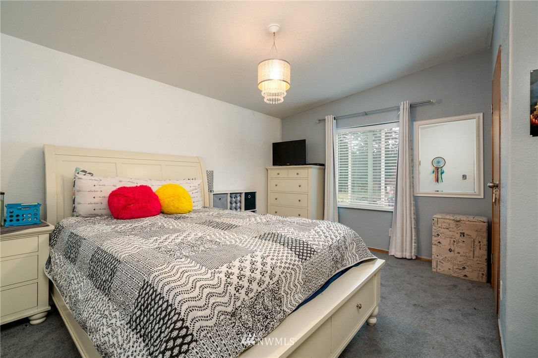 324 West Henni Road Oak Harbor, WA 98277 - Photo 19 of 34 Gallery Image 19