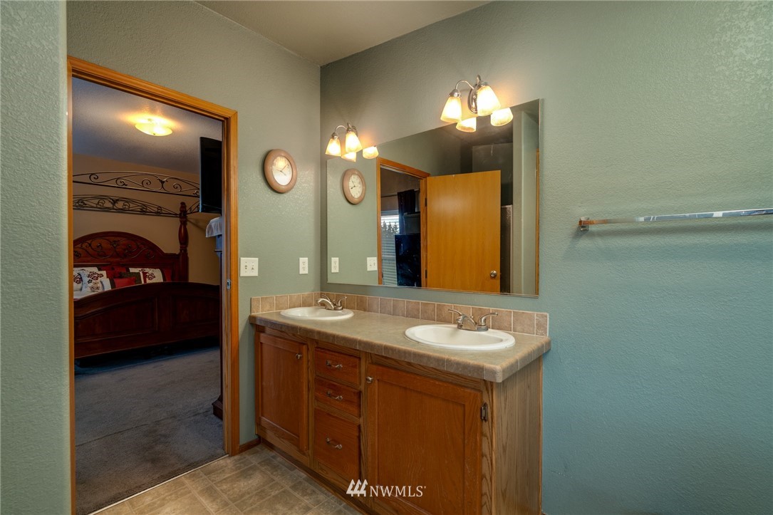 324 West Henni Road Oak Harbor, WA 98277 - Photo 24 of 34 Gallery Image 24