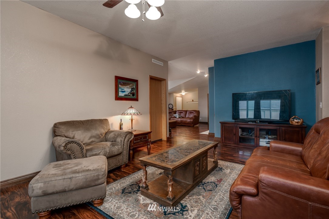 324 West Henni Road Oak Harbor, WA 98277 - Photo 26 of 34 Gallery Image 26