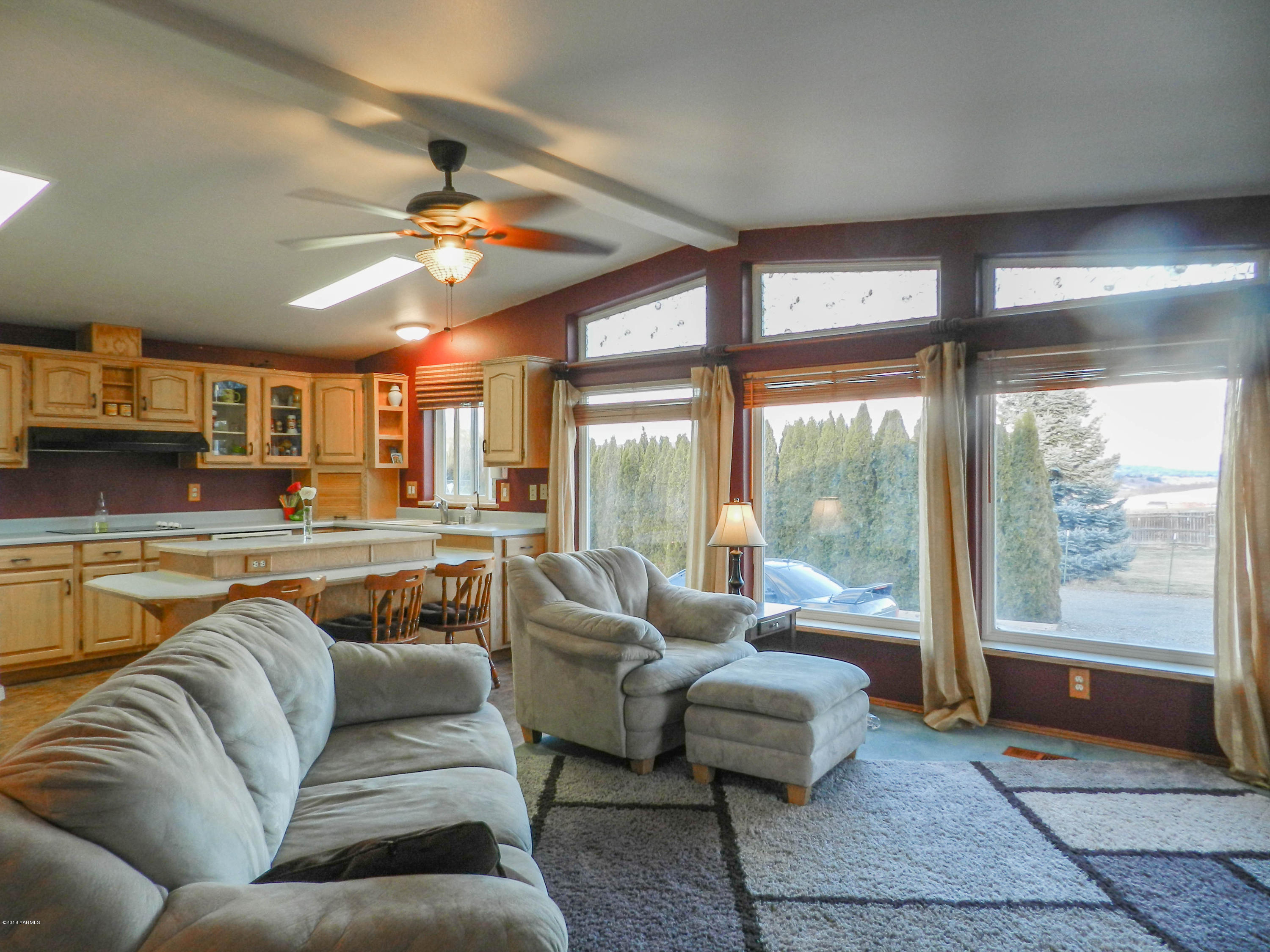 14811 Douglas Road Yakima, WA 98908 - Photo 4 of 18 a living room with furniture and a large window