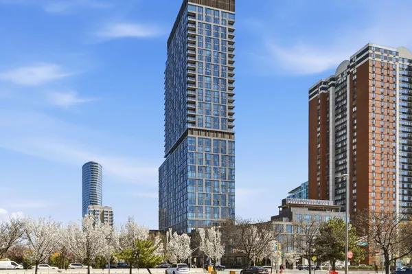 $1,460,000 | 75 Park Lane South, Unit 901, Jersey City, NJ 07310