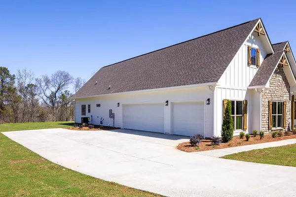 $595,000 | 3300 Knowles Road, Phenix City, AL 36869