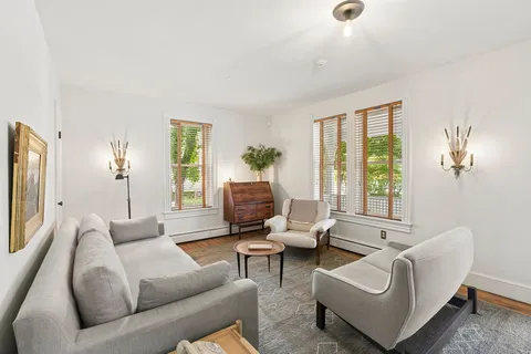 $3,150,000 | 209 Elm Street, Southampton, NY 11968