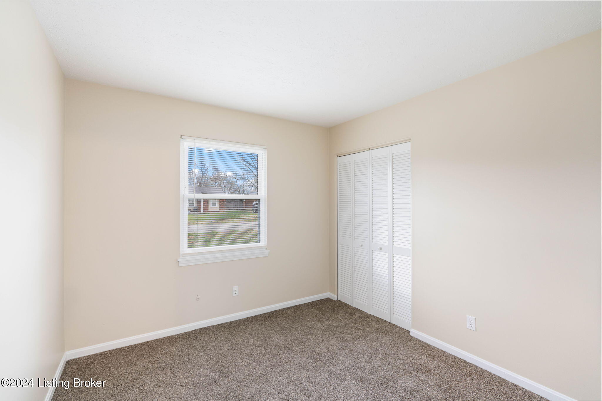 11209 Torrington Road Louisville, KY 40272 - Photo 26 of 32 11209 Torrington Rd-30