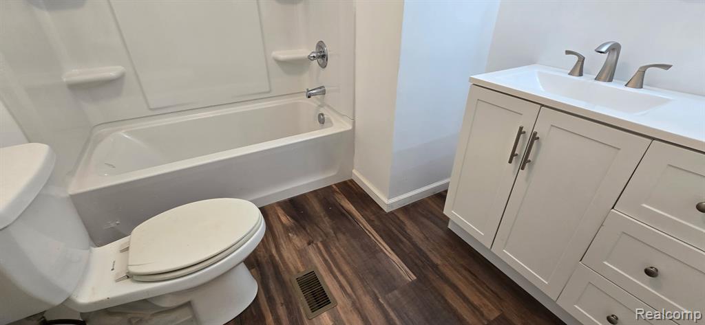 11411 Toma Road Pinckney, MI 48169 - Photo 23 of 35