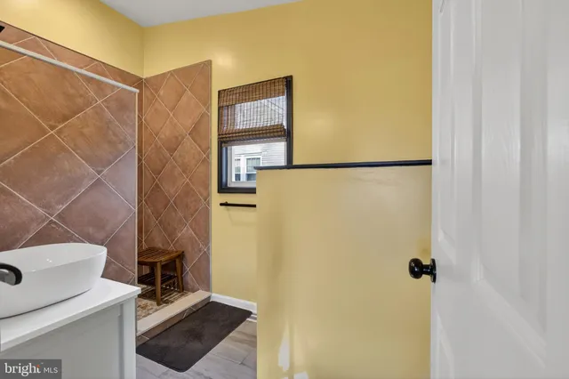 $479,900 | 214 Waverly Road, Wilmington, DE 19803