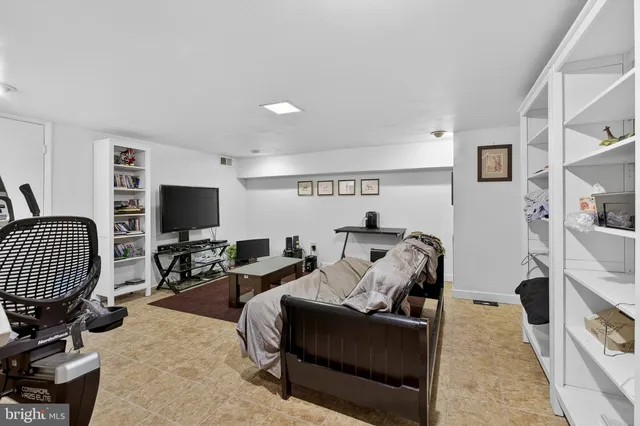 $479,900 | 214 Waverly Road, Wilmington, DE 19803