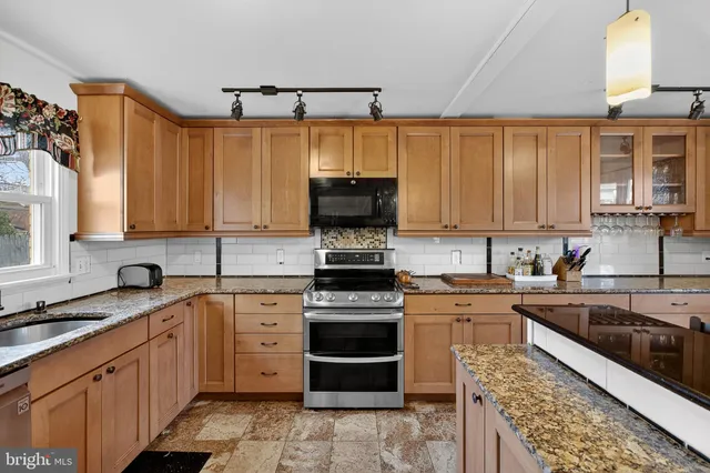 $479,900 | 214 Waverly Road, Wilmington, DE 19803