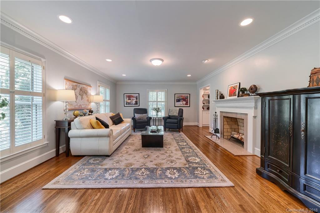 801 Lansdowne Road, Unit 4 Charlotte, NC 28270 - Photo 3 of 35 Gallery Image 3