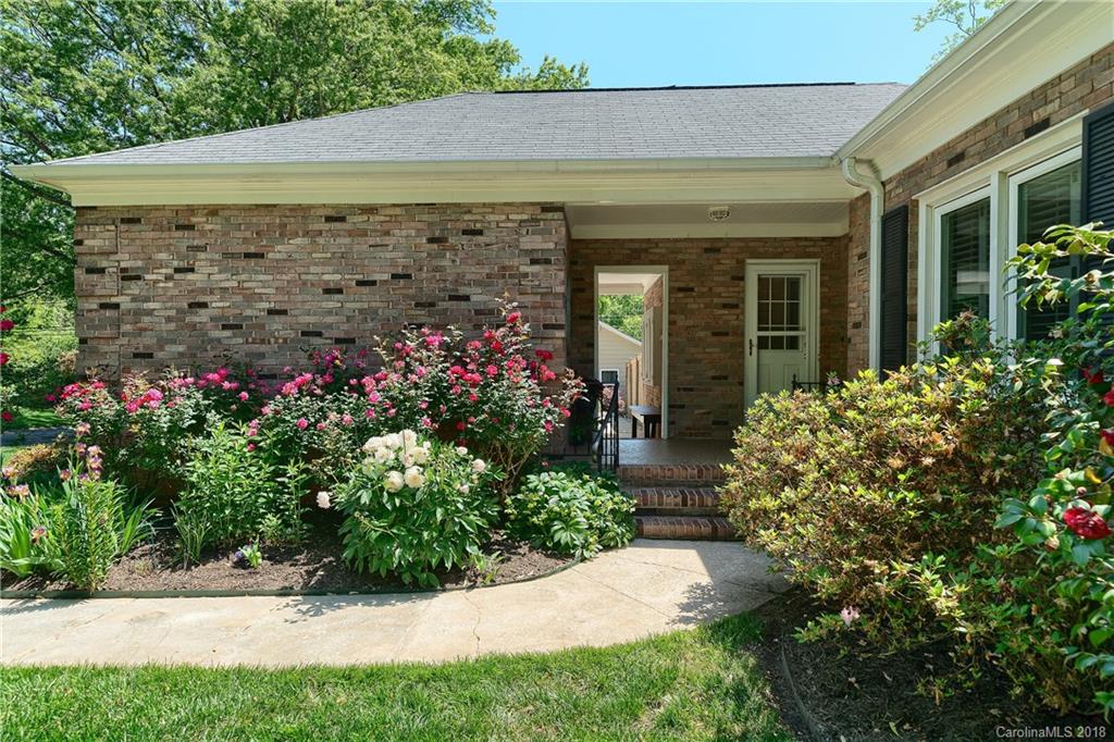 801 Lansdowne Road, Unit 4 Charlotte, NC 28270 - Photo 24 of 35 Gallery Image 24