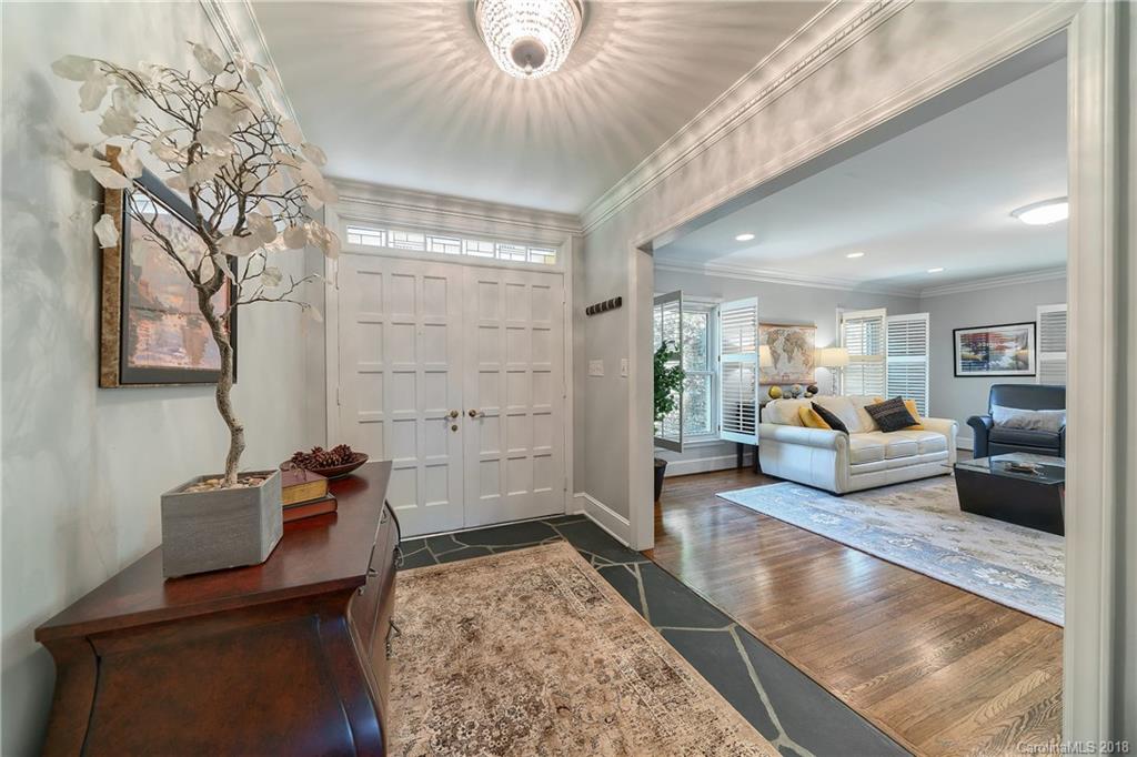 801 Lansdowne Road, Unit 4 Charlotte, NC 28270 - Photo 4 of 35 Gallery Image 4