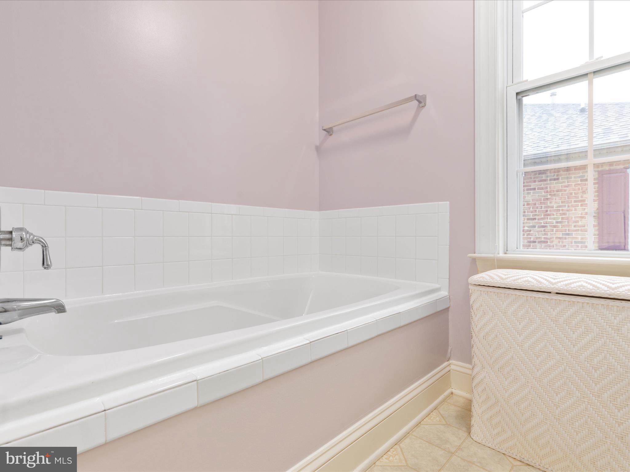 94 Abbey Road Winchester, VA 22602 - Photo 19 of 36 Primary Suite Bathroom