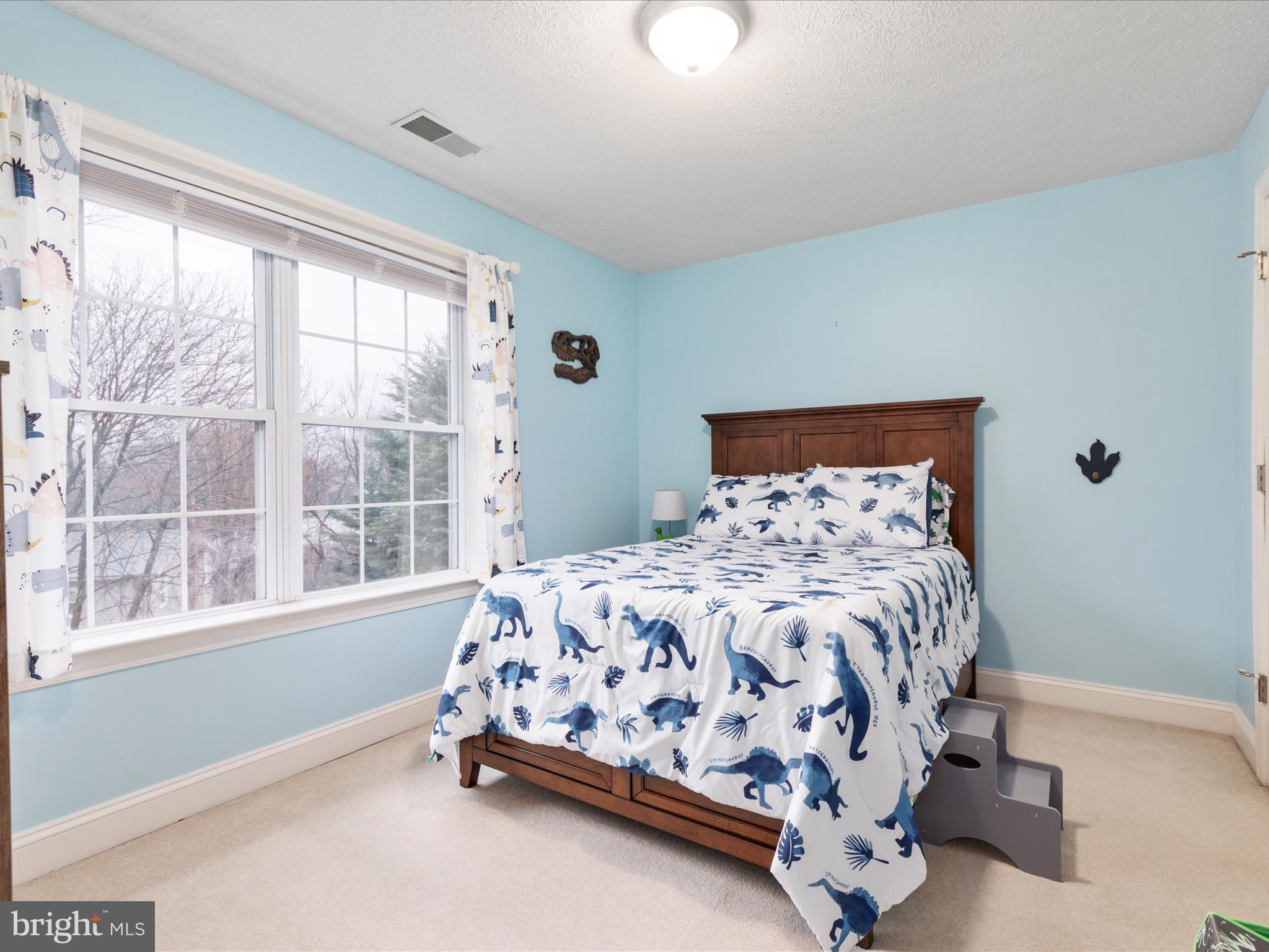 94 Abbey Road Winchester, VA 22602 - Photo 22 of 36 Bedroom 2