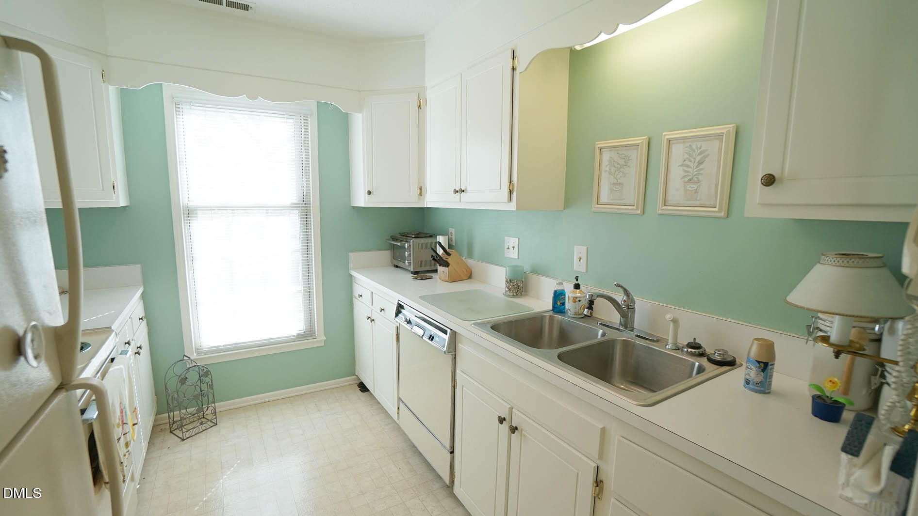 3132 Westbury Drive Raleigh, NC 27607 - Photo 20 of 44 Kitchen