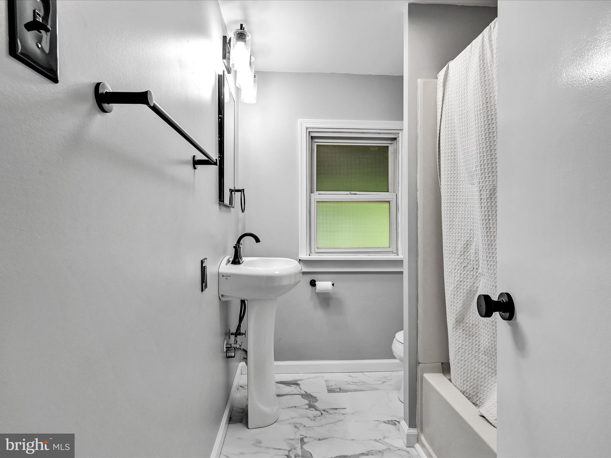 282 Farmall Road Grantville, PA 17028 - Photo 27 of 40 Bathroom