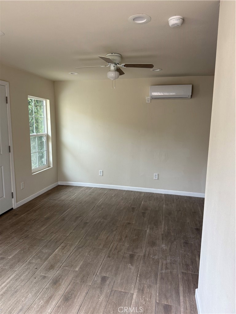 1108 Freeman Street, Unit 2 Santa Ana, CA 92703 - Photo 4 of 6