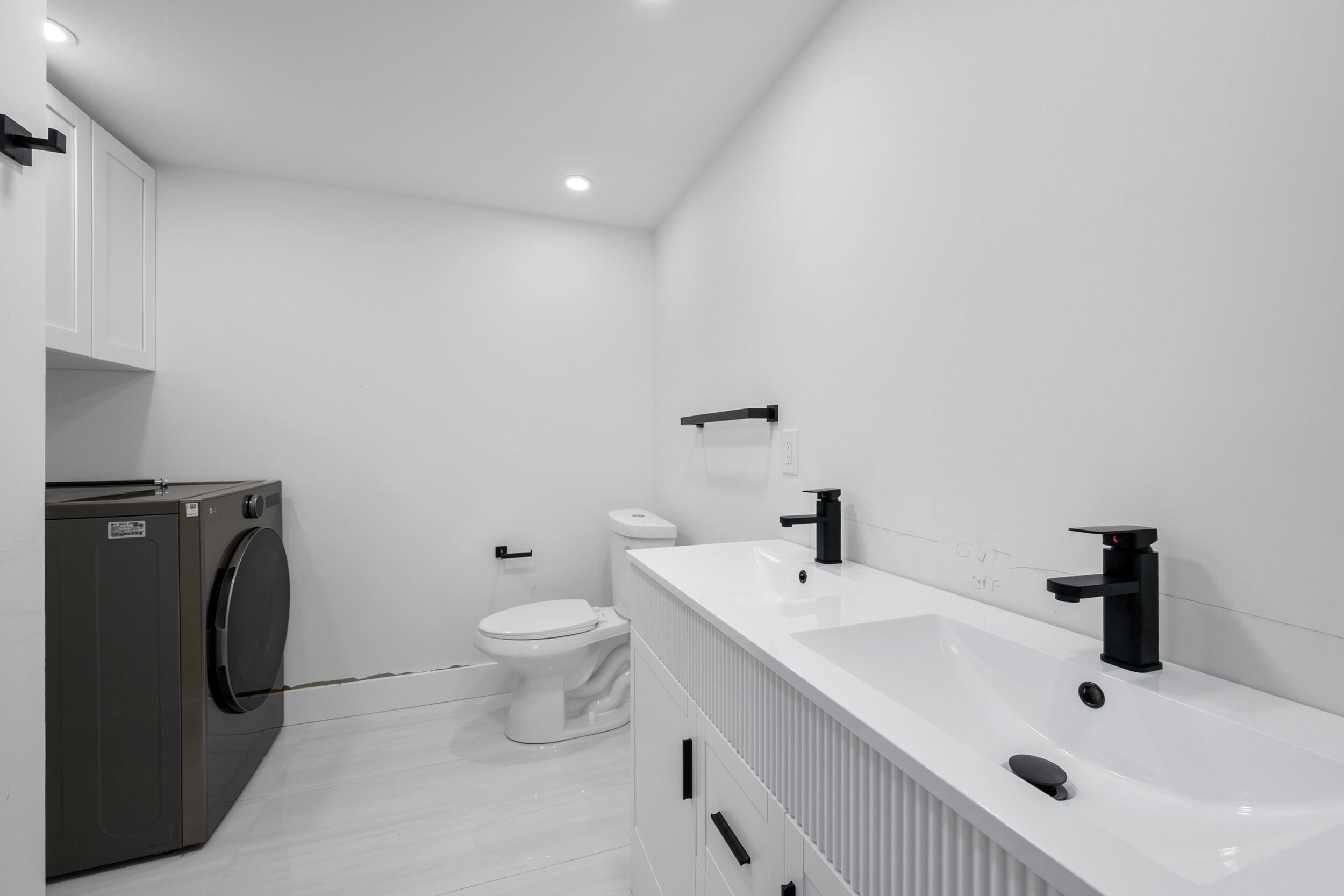 126 Captain Small Road South Yarmouth, MA 02664 - Photo 29 of 52 Bathroom