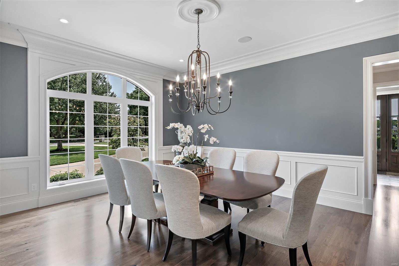 129 Chippenham Lane Chesterfield, MO 63005 - Photo 11 of 50