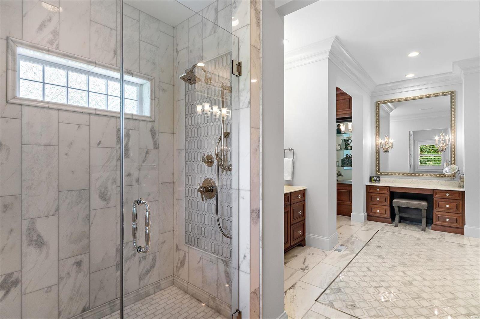 129 Chippenham Lane Chesterfield, MO 63005 - Photo 19 of 50