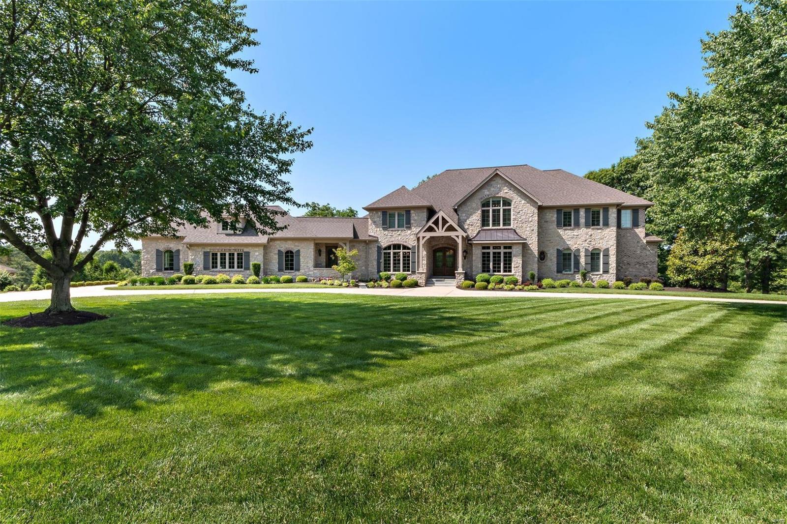 129 Chippenham Lane Chesterfield, MO 63005 - Photo 2 of 50