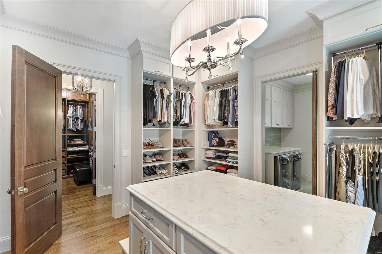 129 Chippenham Lane Chesterfield, MO 63005 - Photo 21 of 50