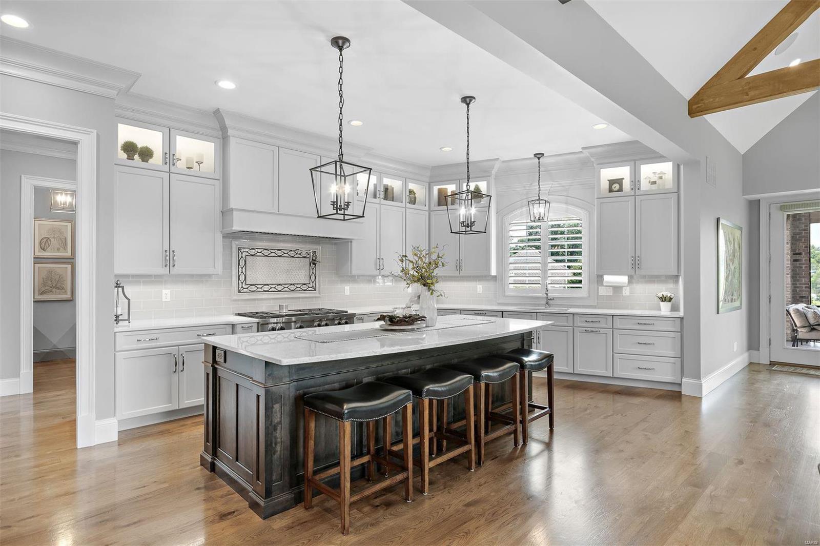 129 Chippenham Lane Chesterfield, MO 63005 - Photo 22 of 50