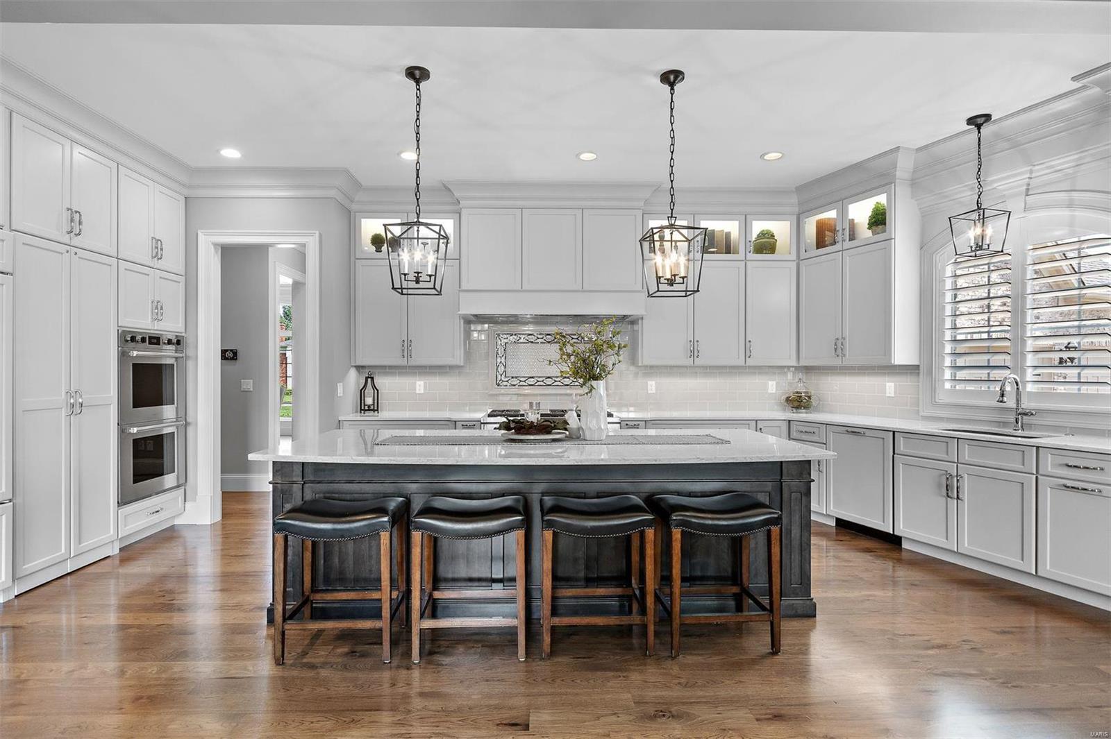 129 Chippenham Lane Chesterfield, MO 63005 - Photo 23 of 50