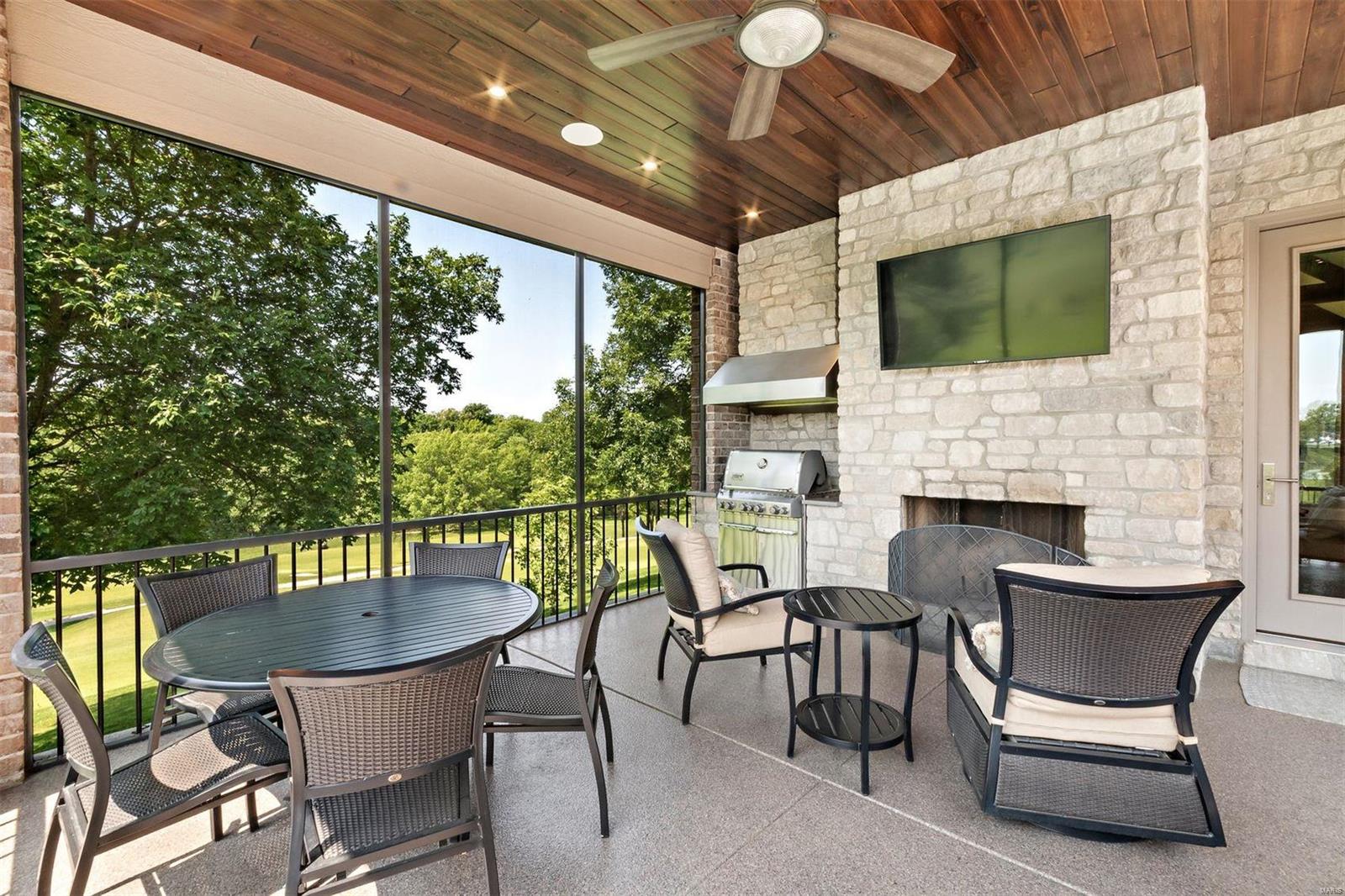 129 Chippenham Lane Chesterfield, MO 63005 - Photo 28 of 50