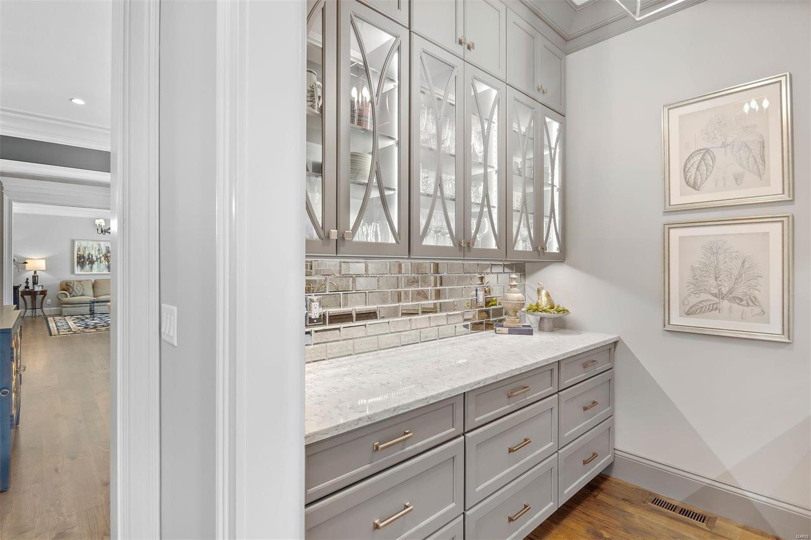 129 Chippenham Lane Chesterfield, MO 63005 - Photo 30 of 50