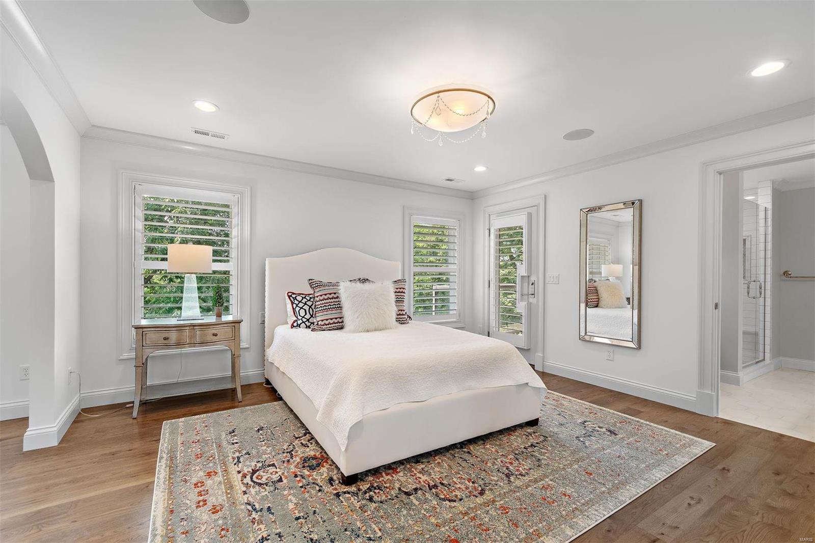 129 Chippenham Lane Chesterfield, MO 63005 - Photo 36 of 50