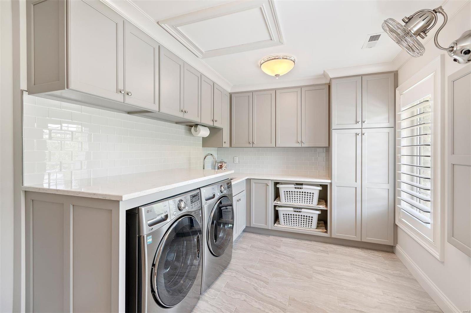 129 Chippenham Lane Chesterfield, MO 63005 - Photo 39 of 50