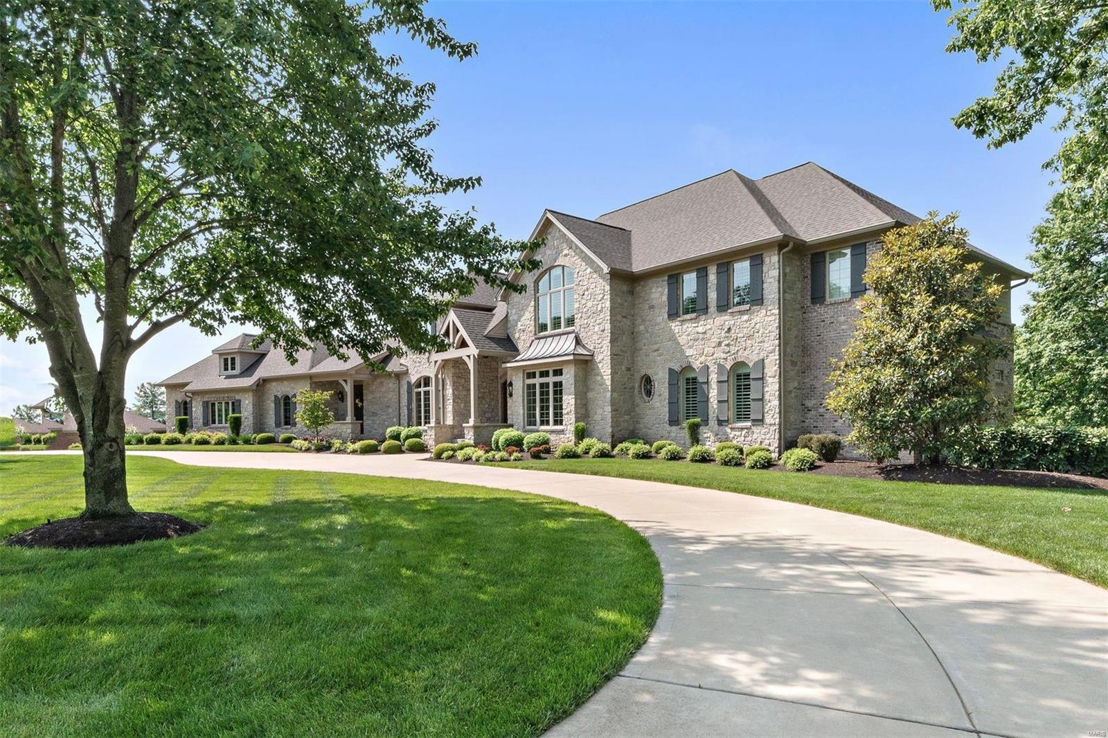 129 Chippenham Lane Chesterfield, MO 63005 - Photo 4 of 50