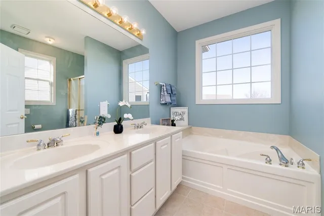 $425,000 | 2091 Hawks Landing Drive, Lake St. Louis, MO 63367