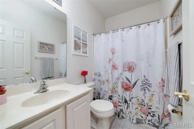 $425,000 | 2091 Hawks Landing Drive, Lake St. Louis, MO 63367