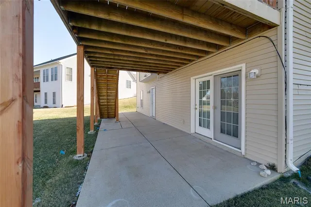 $425,000 | 2091 Hawks Landing Drive, Lake St. Louis, MO 63367