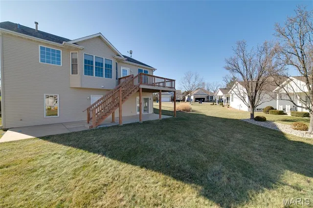 $425,000 | 2091 Hawks Landing Drive, Lake St. Louis, MO 63367