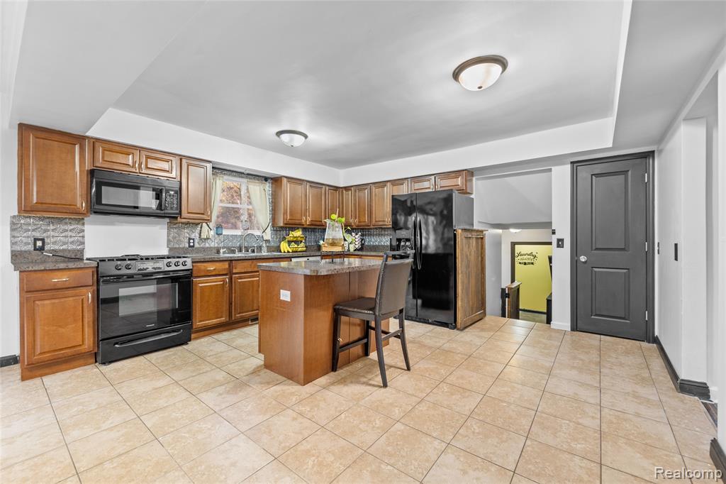 6152 North Gale Road Davison, MI 48423 - Photo 11 of 38 Gallery Image 11
