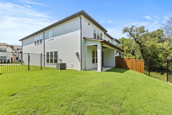 $450,000 | 436 Waterscape Drive, Unit 1442, Hickory Creek, TX 75065