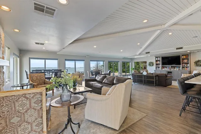 $450,000 | 436 Waterscape Drive, Unit 1442, Hickory Creek, TX 75065