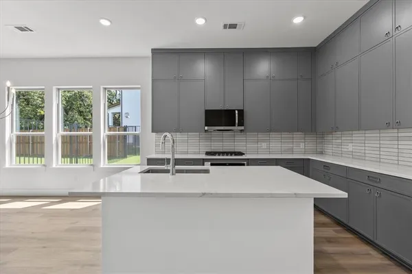 $450,000 | 436 Waterscape Drive, Unit 1442, Hickory Creek, TX 75065