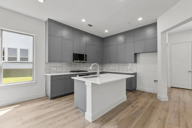 $450,000 | 436 Waterscape Drive, Unit 1442, Hickory Creek, TX 75065