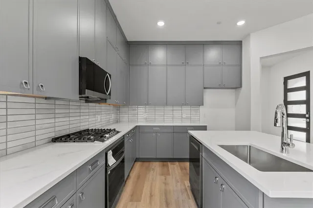 $450,000 | 436 Waterscape Drive, Unit 1442, Hickory Creek, TX 75065